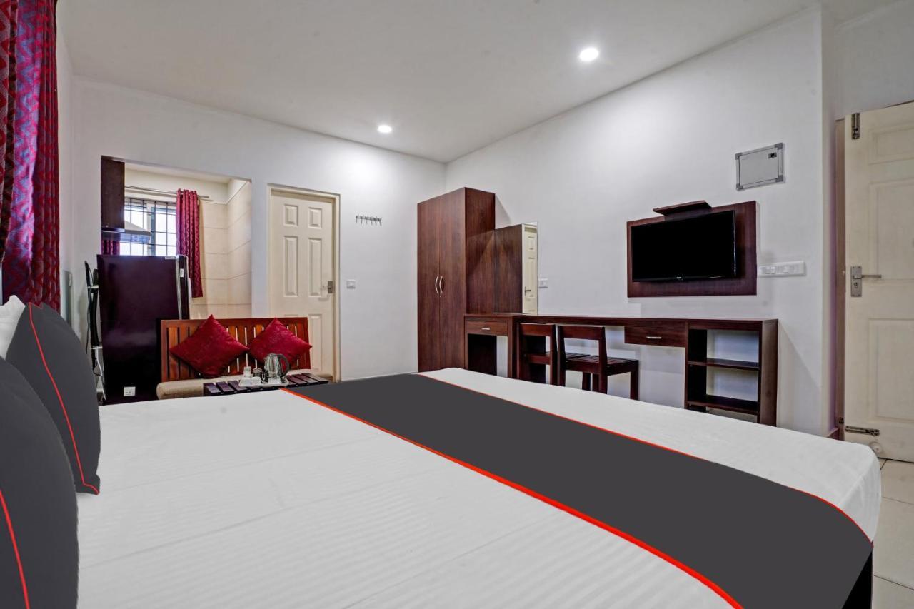 Collection O White House Pearl Hotel Kochi Exterior photo
